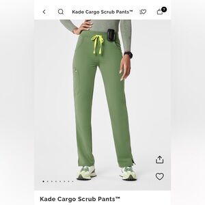 Women’s Figs Kade Cargo Scrub Pants in Fern size LARGE PETITE